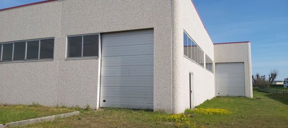 1090m² Warehouse in San Giovanni in Croce, Italy No. 103626 5