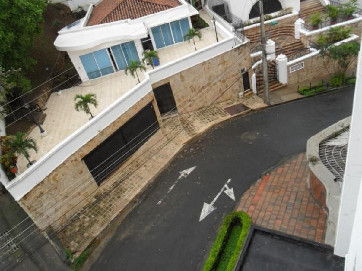 3 bedrooms House in Valle del Cauca, Colombia No. 6075