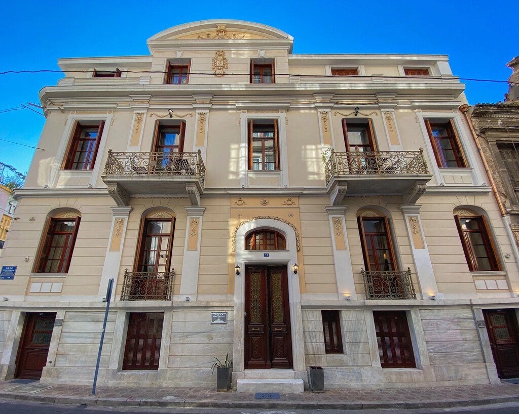 600m² Maisonette in Athens, Greece No. 1975