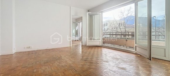 1 bedroom Apartment in Grenoble, France No. 258541 2