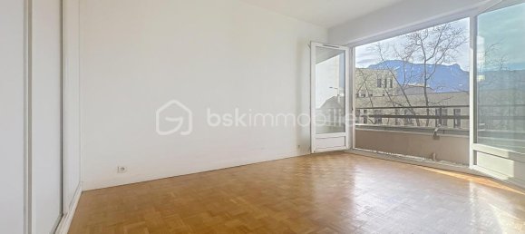 1 bedroom Apartment in Grenoble, France No. 258541 3