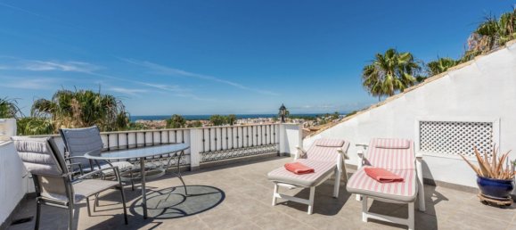 Apartamento de 4 dormitorios en Estepona, Spain No. 151671 4