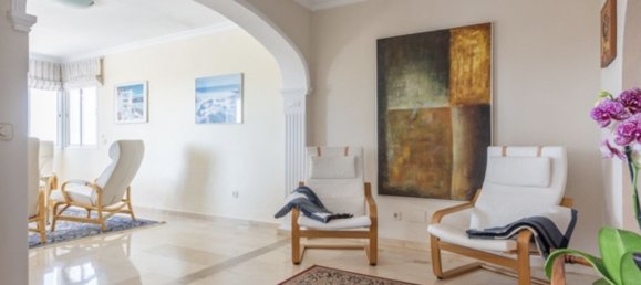 Apartamento de 4 dormitorios en Estepona, Spain No. 151671 8