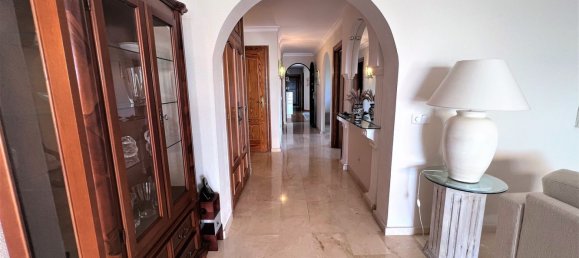 Apartamento de 4 dormitorios en Estepona, Spain No. 151671 9