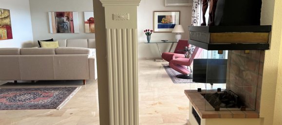 Apartamento de 4 dormitorios en Estepona, Spain No. 151671 2