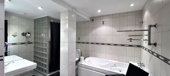 Apartamento de 4 dormitorios en Estepona, Spain No. 151671 6