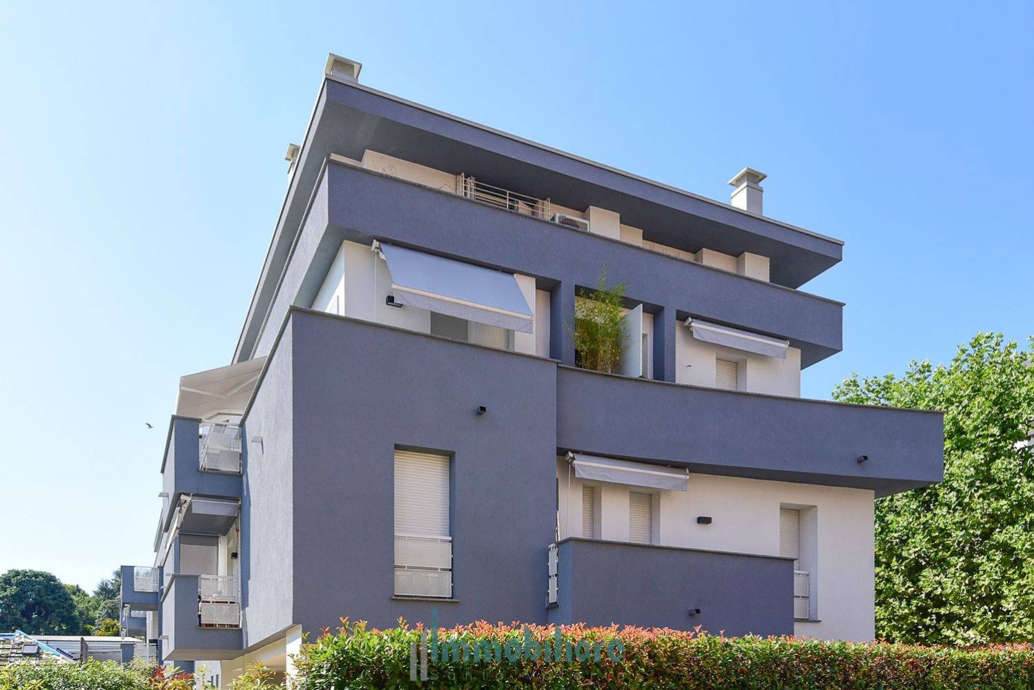 1 غرف نوم شقة في Mariano Comense, Italy رقم 381364