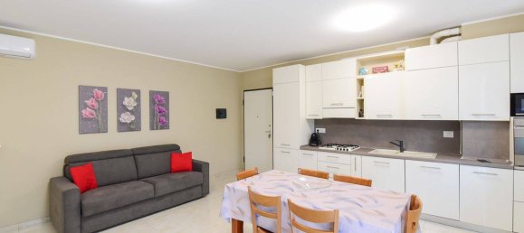 1 غرف نوم شقة في Mariano Comense, Italy رقم 381364 8