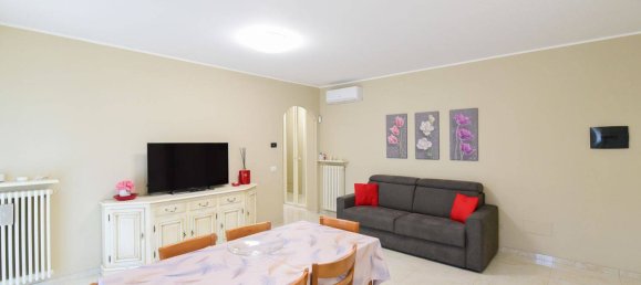 1 غرف نوم شقة في Mariano Comense, Italy رقم 381364 7