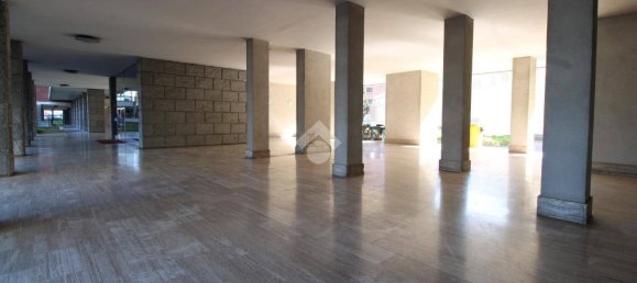 3 bedrooms Apartment in Turin, Italy No. 54673 6