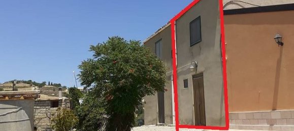 2 bedrooms House in Serradifalco, Italy No. 73597 7