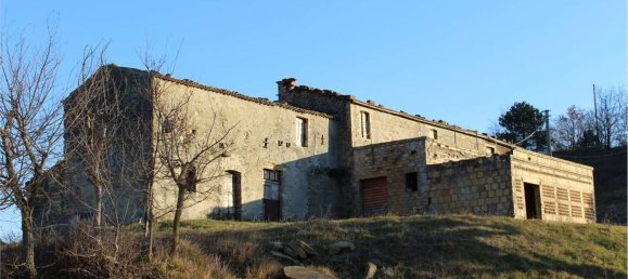 20 rooms House in Valfabbrica, Italy No. 112525 8