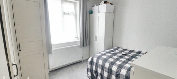 Bungalow de 3 dormitorios en Romford, United Kingdom No. 4816 17