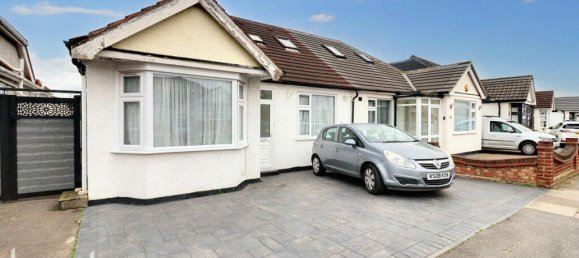 Bungalow de 3 dormitorios en Romford, United Kingdom No. 4816 4