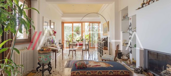 5 rooms Penthouse in Rome, Italy No. 59314 4