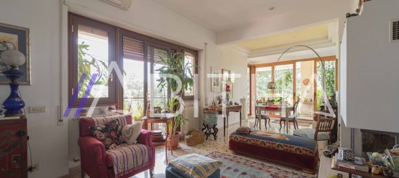 5 rooms Penthouse in Rome, Italy No. 59314 3