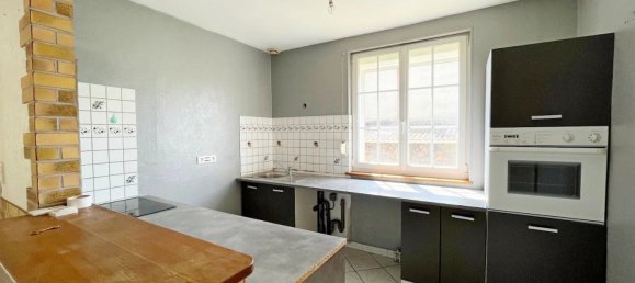 4 bedrooms House in Sissonne, France No. 90606 3