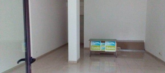 55m² Commercial property in San Cataldo, Italy No. 115224 6