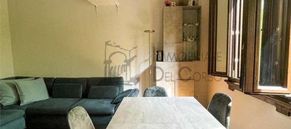 8 rooms Apartment in Modena, Italy No. 71244 25