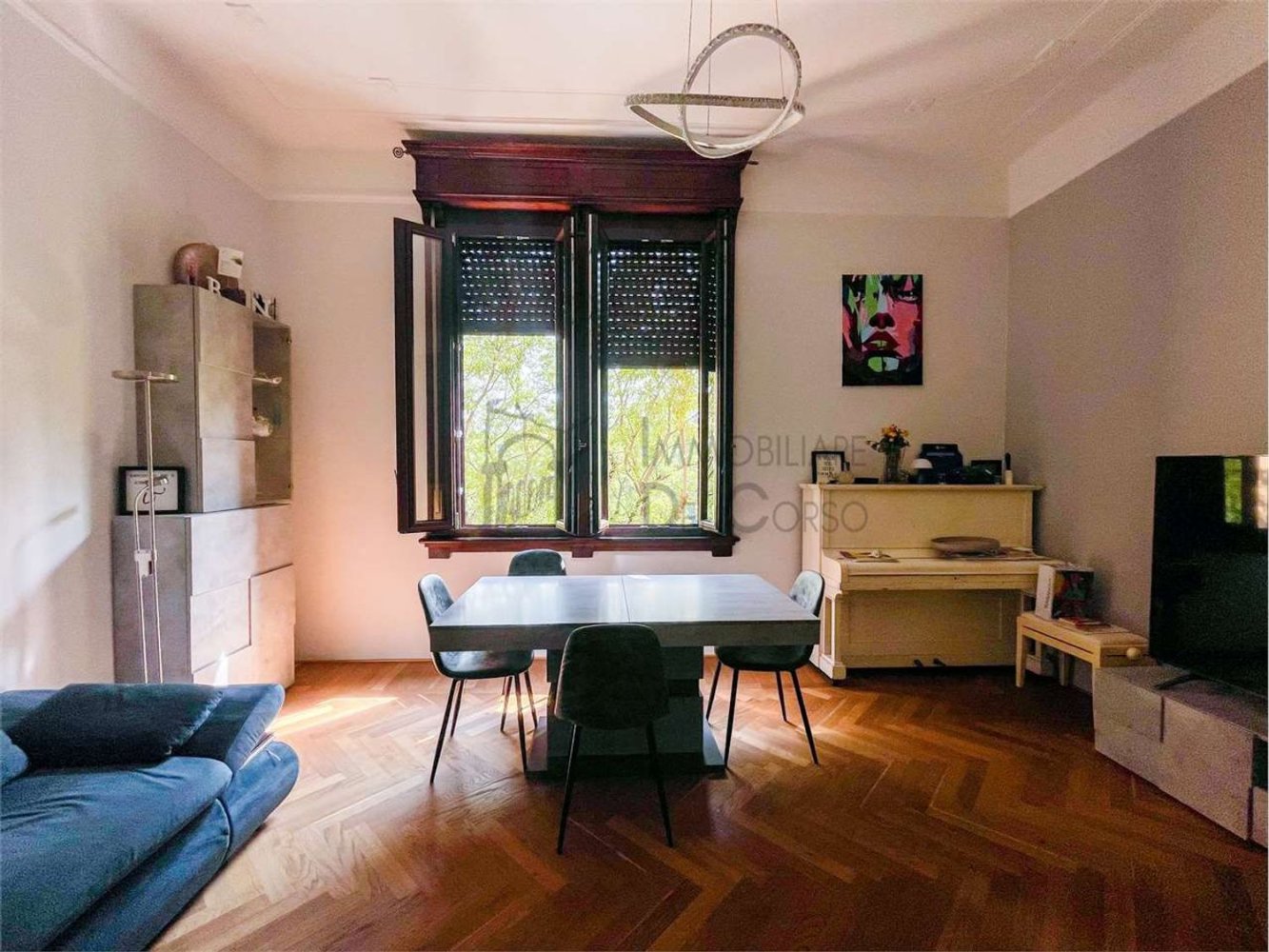 8 rooms Apartment in Modena, Italy No. 71244