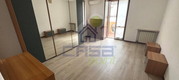 Дом с 4 спальнями в Кремона, Италия № 271563 16