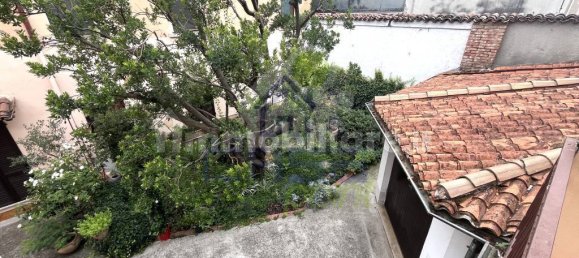 Дом с 4 спальнями в Кремона, Италия № 271563 20