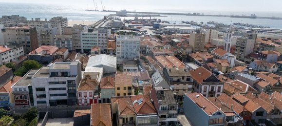 9 bedrooms Building in Matosinhos, Portugal No. 88317 31