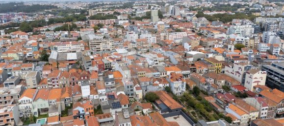 9 bedrooms Building in Matosinhos, Portugal No. 88317 22