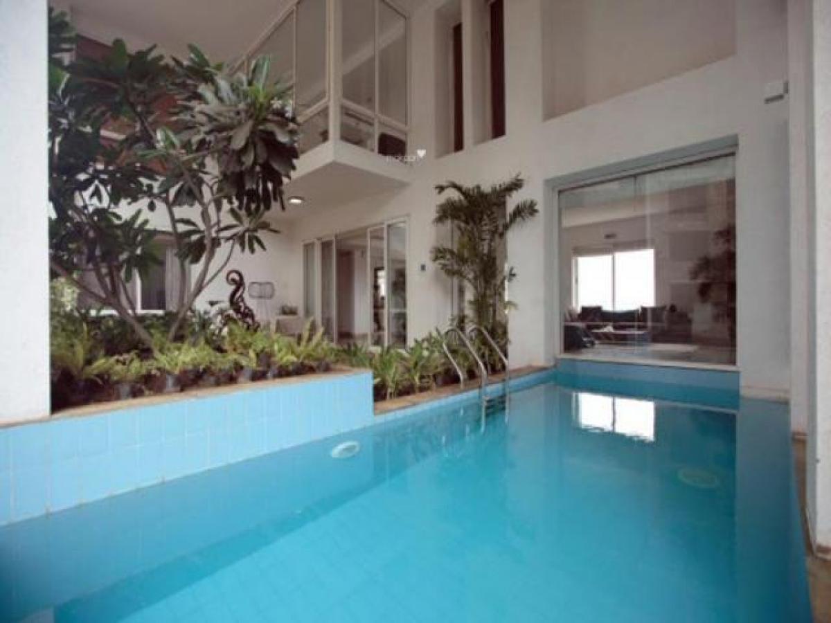 4 bedrooms House in Pune, India No. 9179