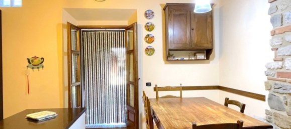 2 Schlafzimmer Haus in Castelnuovo di Val di Cecina, Italy, Nr. 129599 21