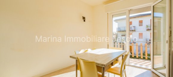 Apartamento de 3 habitaciónes en Jesolo, Italy No. 147777 2