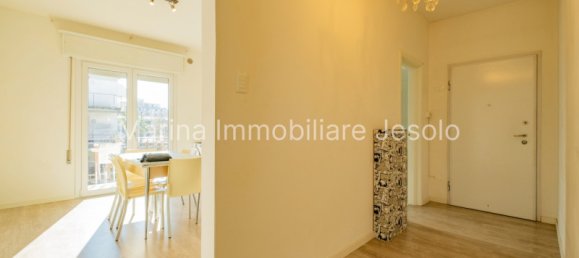 Apartamento de 3 habitaciónes en Jesolo, Italy No. 147777 8