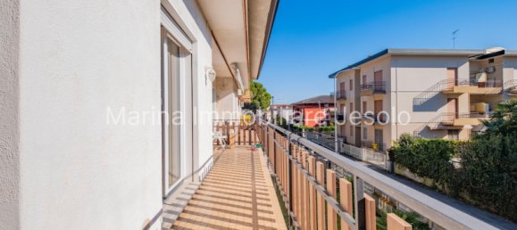 Apartamento de 3 habitaciónes en Jesolo, Italy No. 147777 14