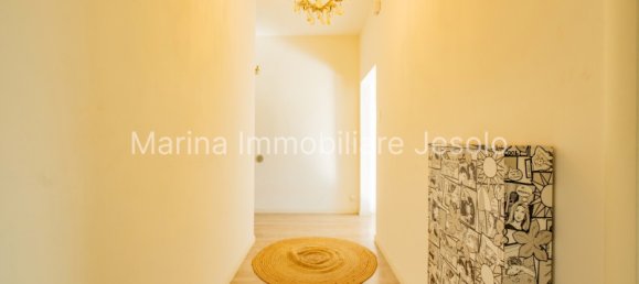 Apartamento de 3 habitaciónes en Jesolo, Italy No. 147777 4