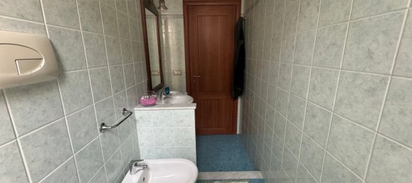 2-salle Appartement à Messina, Italy No. 45173 11