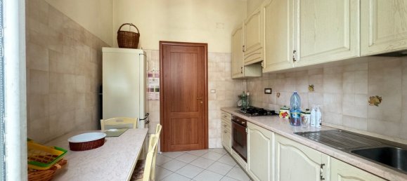 2-salle Appartement à Messina, Italy No. 45173 5
