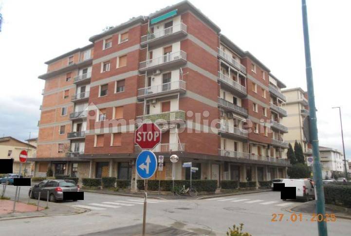 Apartamento de 2 dormitorios en Campi Bisenzio, Italy No. 297631