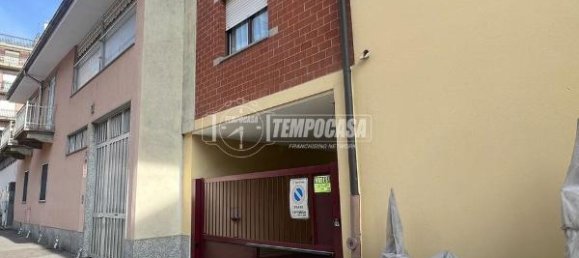 1 room Garage in Turin, Italy No. 33012 2