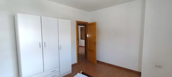4 Schlafzimmer Haus in Alameda, Spain, Nr. 153886 13