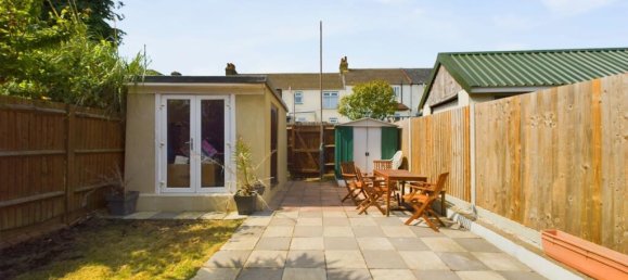 3 bedrooms House in Gillingham, United Kingdom No. 13829 20