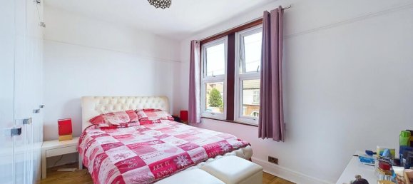 3 bedrooms House in Gillingham, United Kingdom No. 13829 14