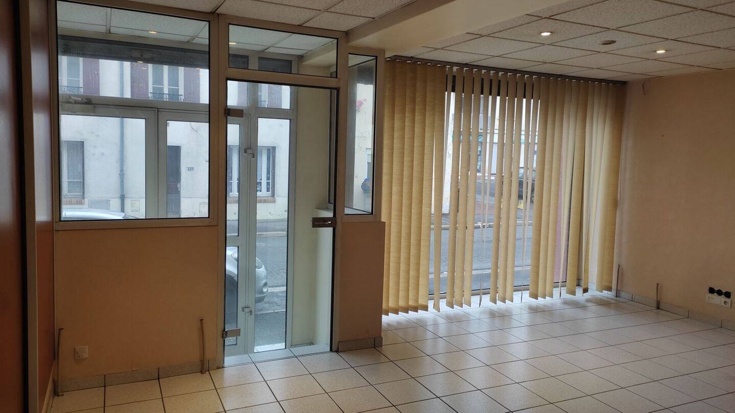 Gewerbliche Immobilie in Villeparisis, France 133m², Nr. 151387