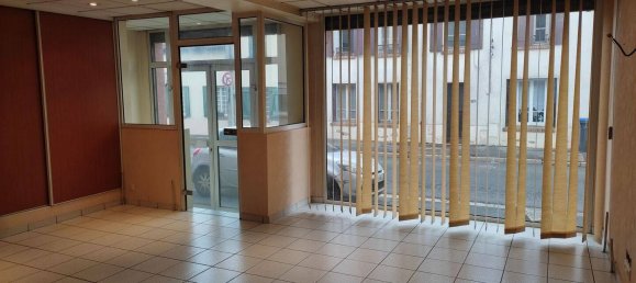 Gewerbliche Immobilie in Villeparisis, France 133m², Nr. 151387 2