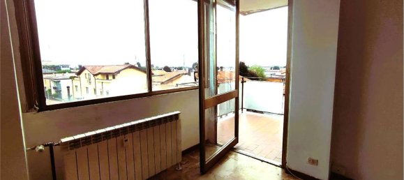 Квартира с 4 спальнями в Каруго, Италия № 359715 5