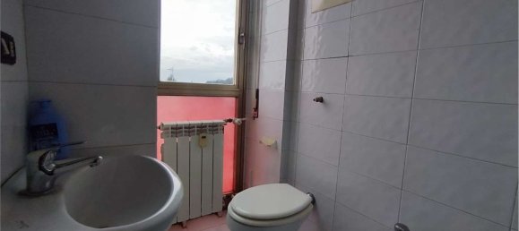 Квартира с 4 спальнями в Каруго, Италия № 359715 10