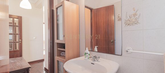 5 bedrooms Villa in Loures, Portugal No. 121043 11