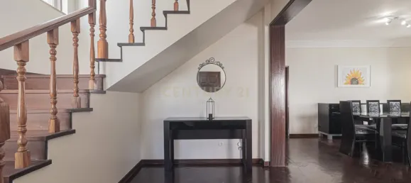 5 bedrooms Villa in Loures, Portugal No. 121043 10