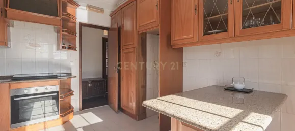 5 bedrooms Villa in Loures, Portugal No. 121043 13