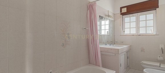 5 bedrooms Villa in Loures, Portugal No. 121043 23