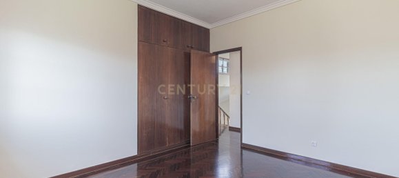 5 bedrooms Villa in Loures, Portugal No. 121043 31